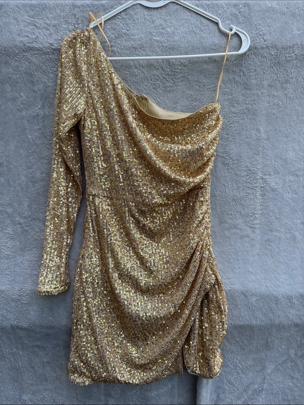 Windsor Gold Sequin Asymmetrical One-Shoulder Mini Dress size small